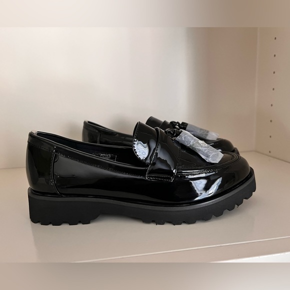 🎉LAST PIECE 🎉JONES NEW YORK Lug Sole Loafers - Picture 3 of 5